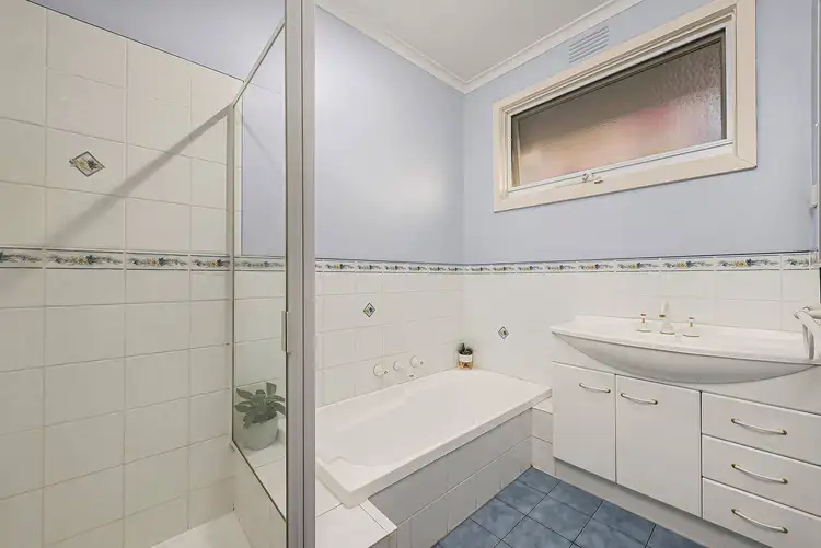 Fifth view of Homely unit listing, 2/2 Willow Grove, Canterbury VIC 3126