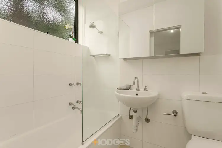 Fifth view of Homely apartment listing, 2/1 Wrexham Road, Windsor VIC 3181