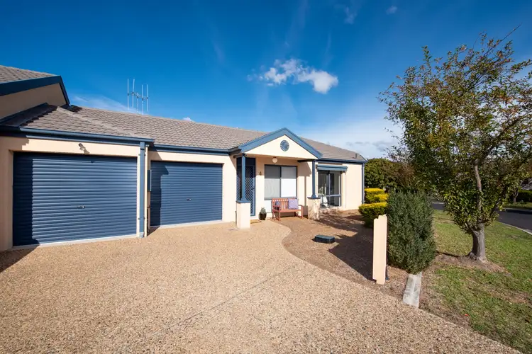 4 Palm Court, Jerrabomberra NSW 2619