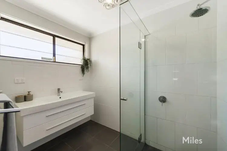 Fifth view of Homely unit listing, 4/82 Dunvegan Crescent, Macleod VIC 3085