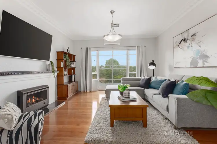 Second view of Homely house listing, 2 Lister Court, Ringwood VIC 3134