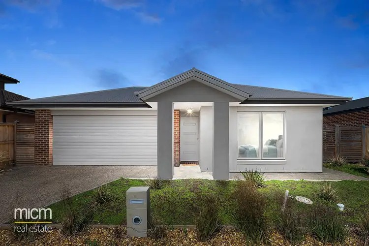 11 Fairwater Drive, Point Cook VIC 3030