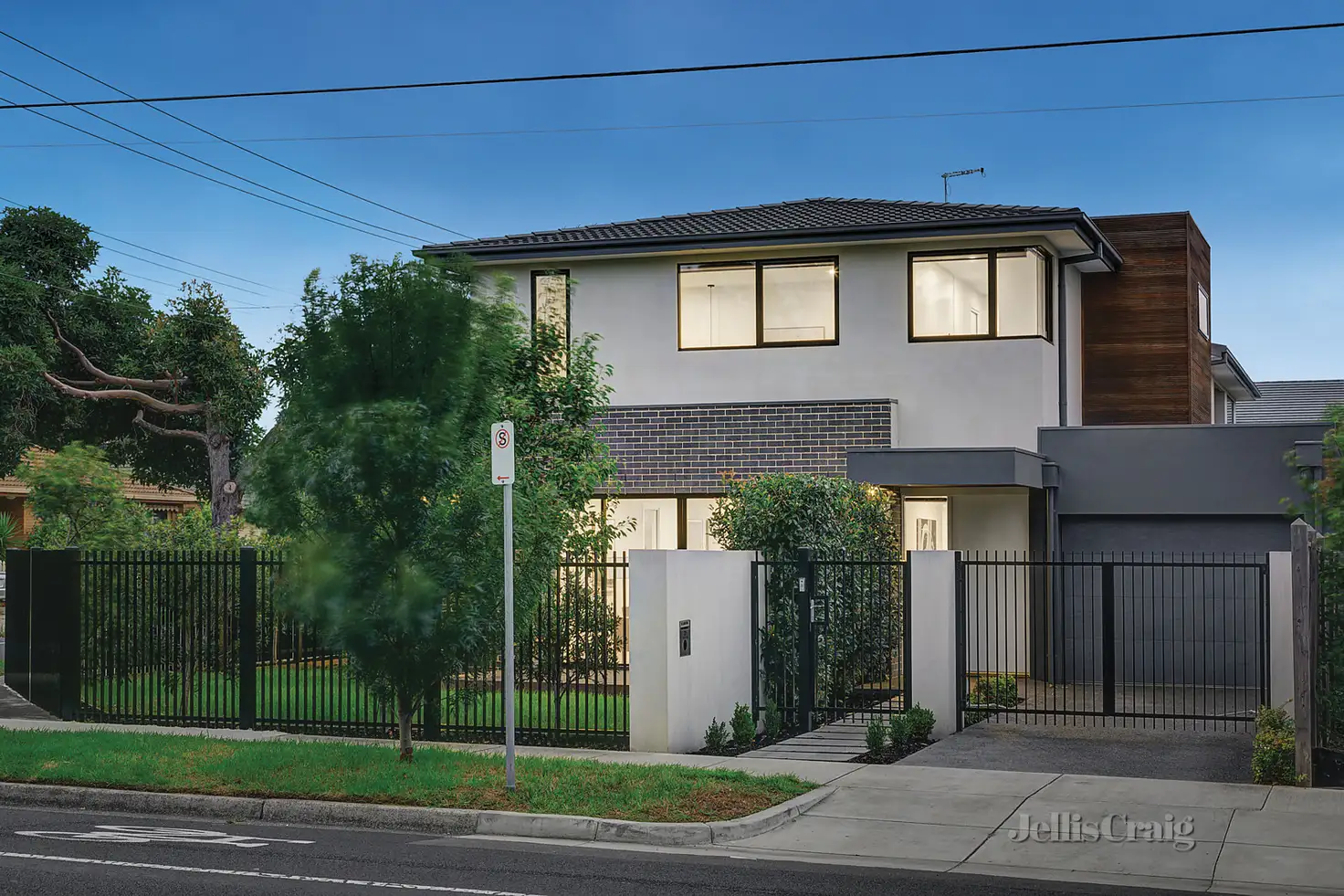 Main view of Homely townhouse listing, 29 Tucker Road, Bentleigh VIC 3204