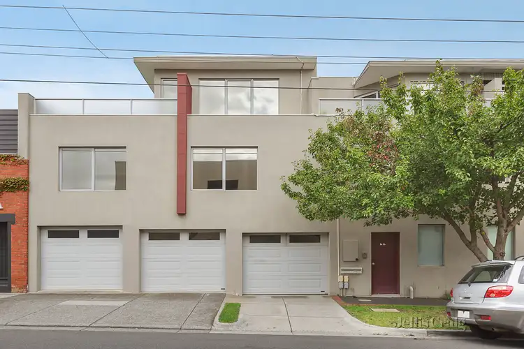 2b Elm Grove, Mckinnon VIC 3204