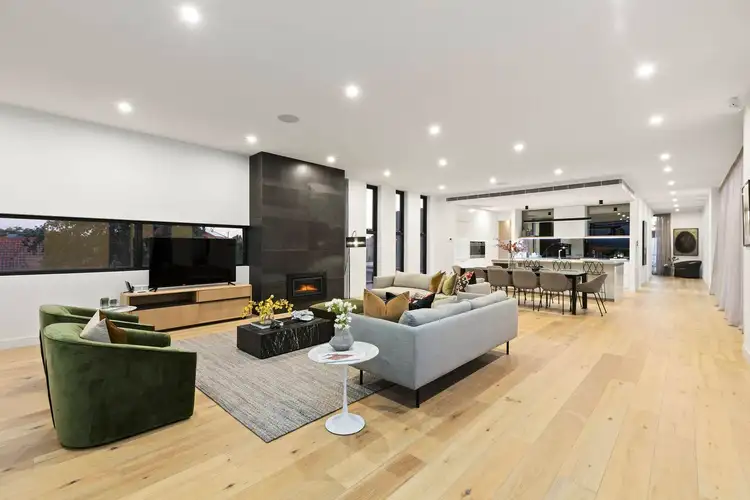 2/7 Orrong Crescent, Caulfield North VIC 3161