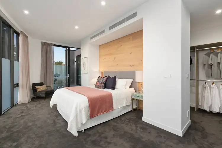 Fifth view of Homely apartment listing, 2/7 Orrong Crescent, Caulfield North VIC 3161