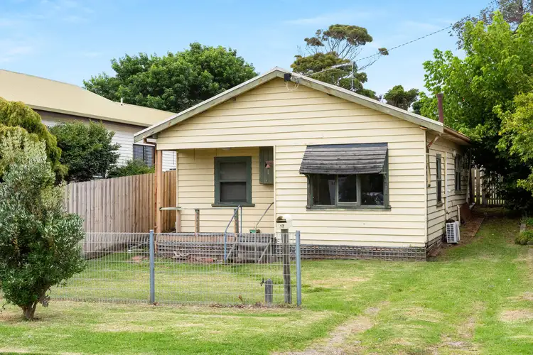 17 Sixth Avenue, Rosebud VIC 3939