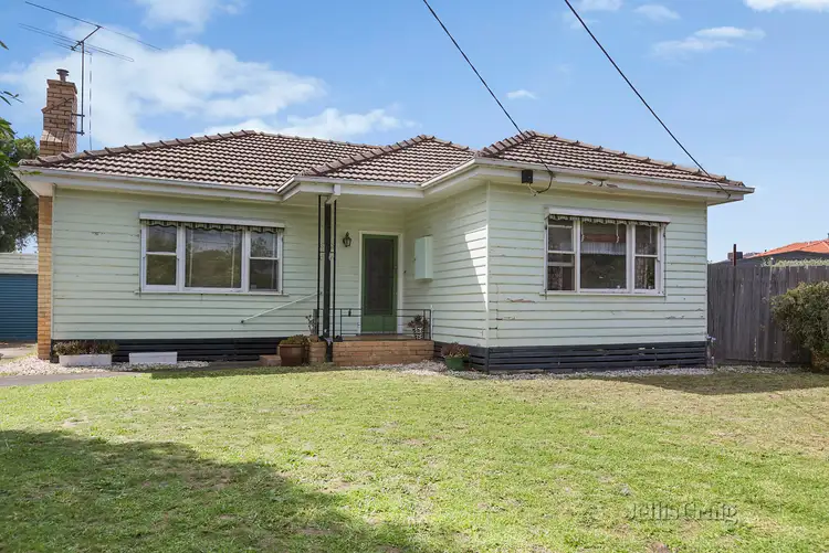 Fourth view of Homely house listing, 4 Paula Court, Oakleigh South VIC 3167