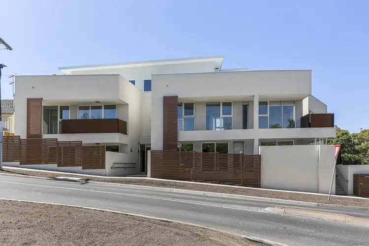 546 Elgar Road