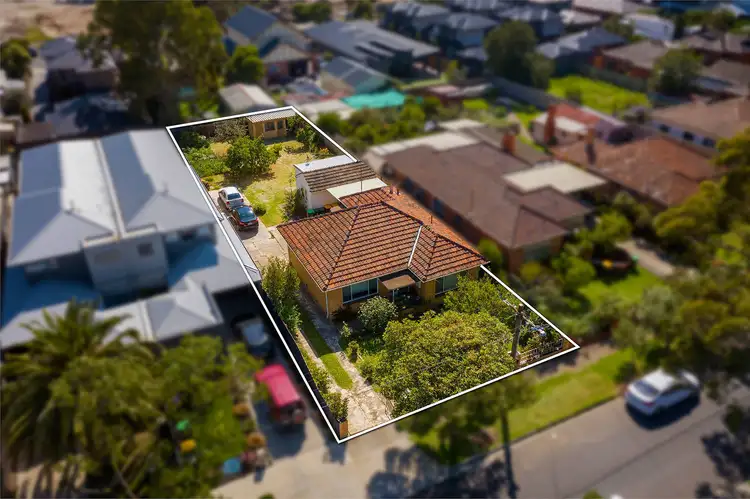 17 Thorpe Street, Newport VIC 3015