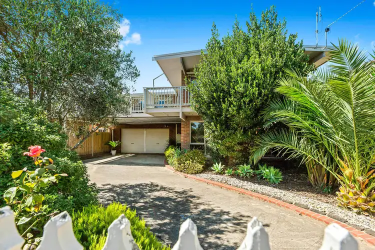 15 Pebble Way, Safety Beach VIC 3936