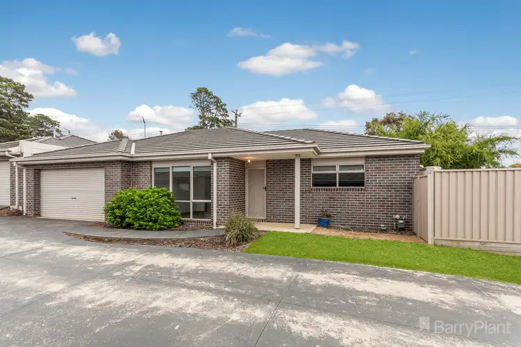 2/43 Darraweit Road, Wallan VIC 3756
