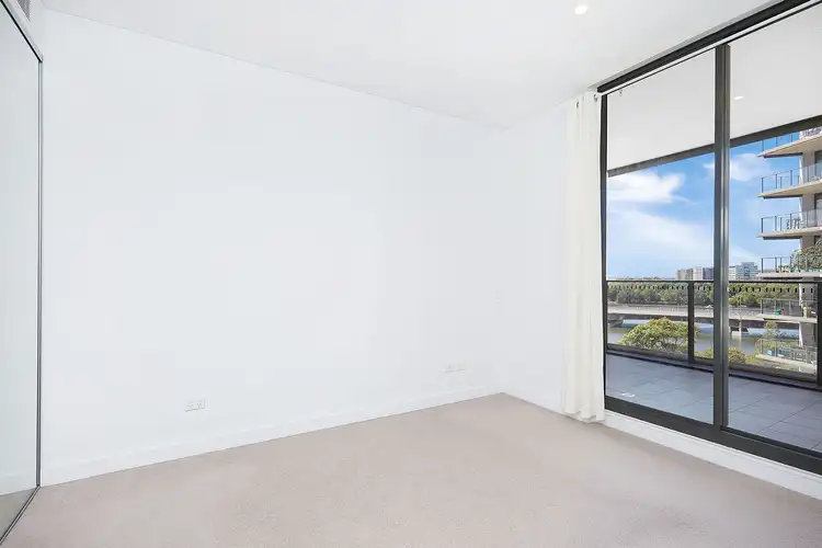 Fifth view of Homely apartment listing, 402/2 Chisholm Street, Wolli Creek NSW 2205