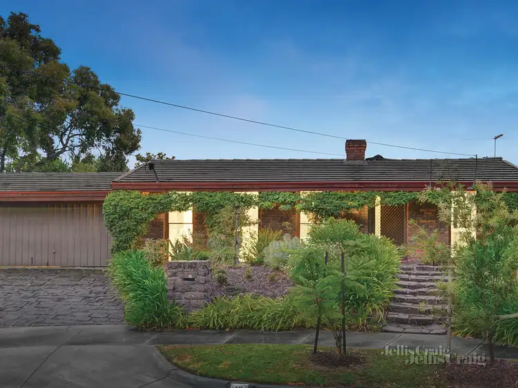 16 Wildwood Avenue, Vermont South VIC 3133