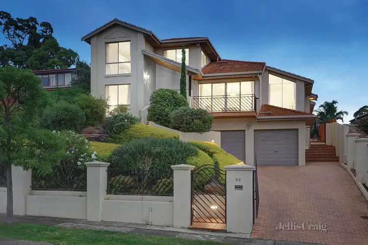 52 Dandallo Drive, Eltham VIC 3095