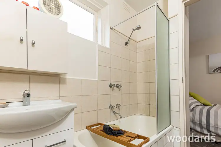 Fourth view of Homely apartment listing, 5/39 Spray Street, Elwood VIC 3184