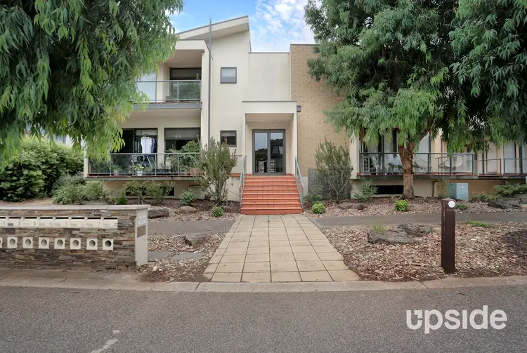 8/29 Diamond Boulevard, Greensborough VIC 3088