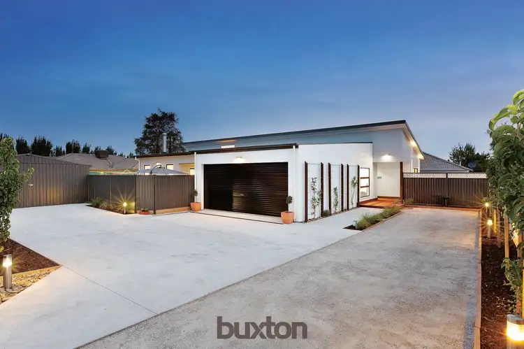 2/101 Smythes Road, Delacombe VIC 3356