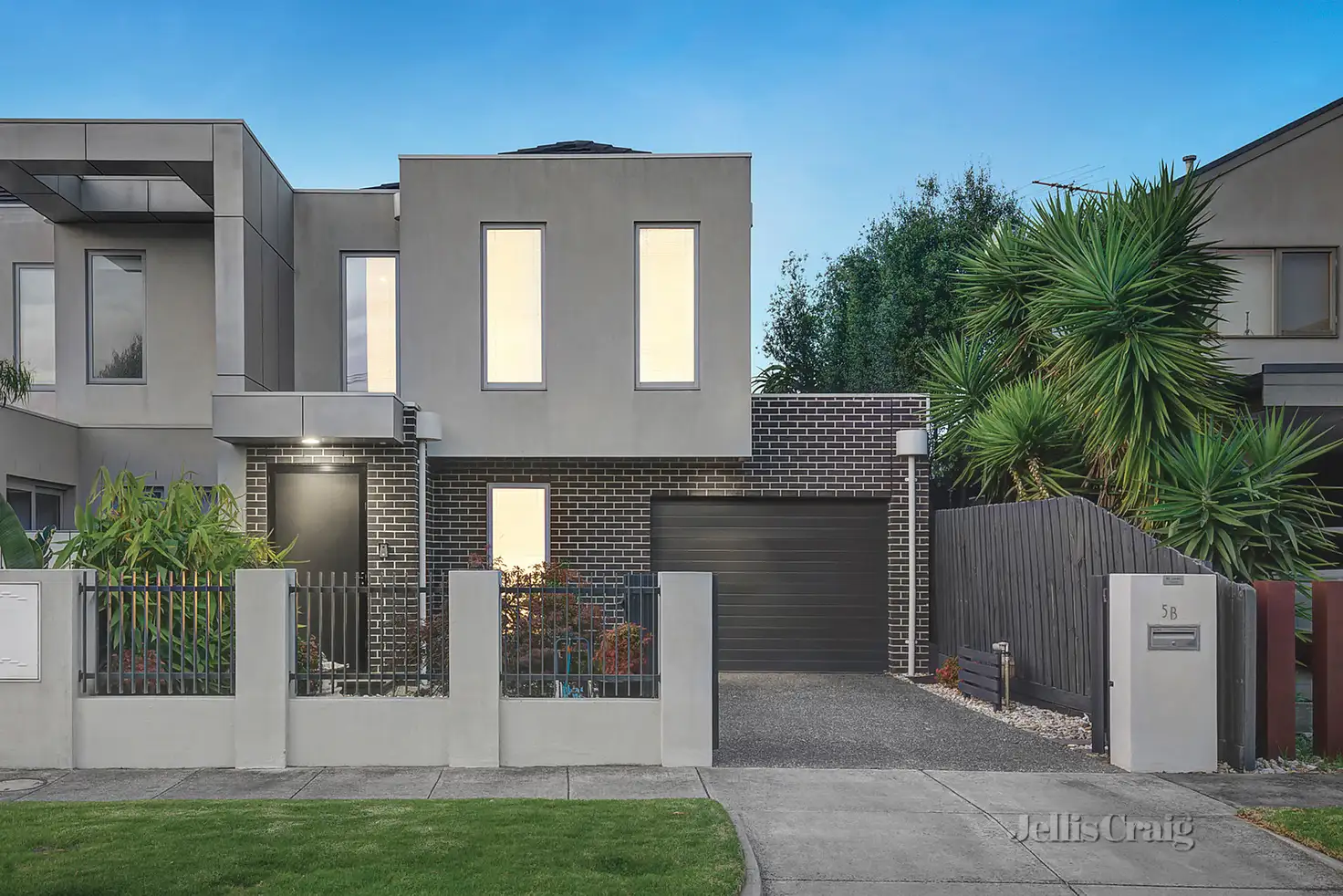 Main view of Homely townhouse listing, 5B Roselyn Crescent, Bentleigh East VIC 3165