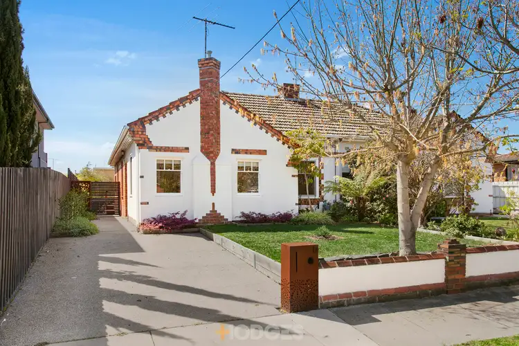 11 Sebastopol Street, Caulfield North VIC 3161