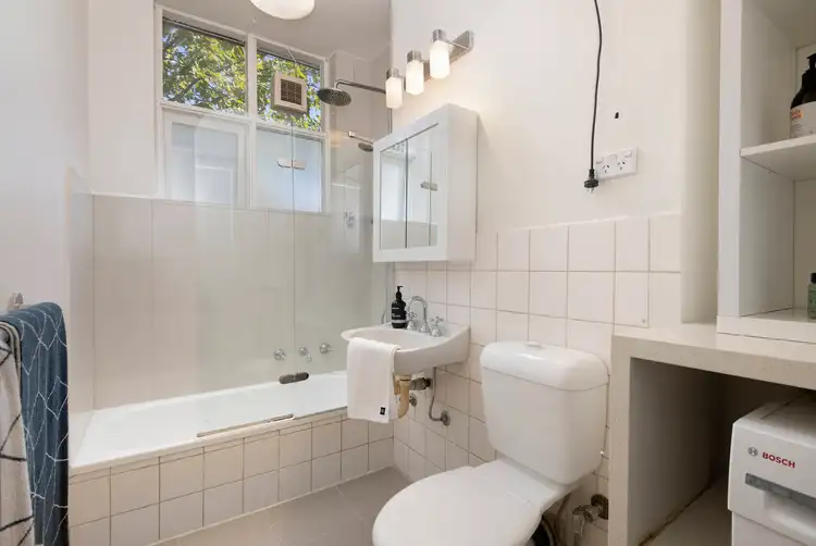 Sixth view of Homely apartment listing, 2/22B Crimea Street, St Kilda VIC 3182