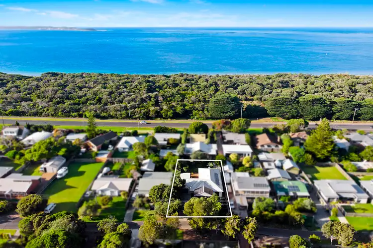 28 Roddick Grove, Queenscliff VIC 3225