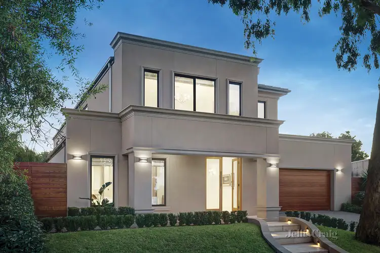 8 Lee Ann Street, Blackburn South VIC 3130