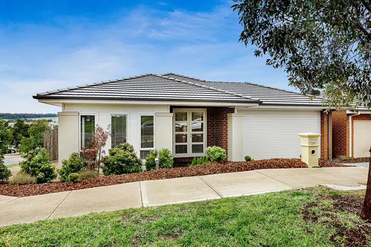 34 Eagle Boulevard, Doreen VIC 3754