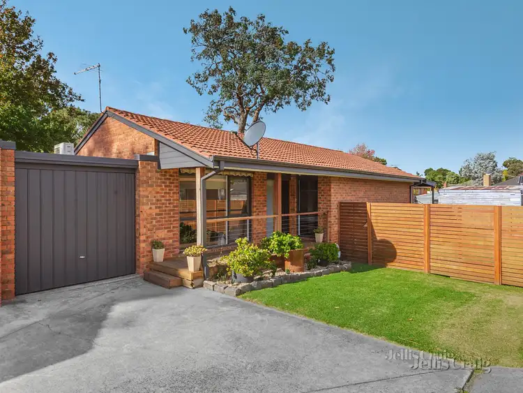 2/8 Marina Street, Vermont VIC 3133