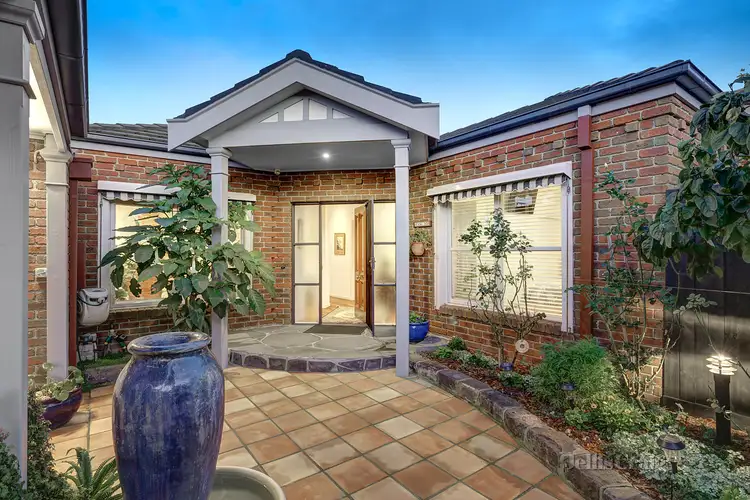 Main view of Homely townhouse listing, 2/26 Loranne Street, Bentleigh VIC 3204
