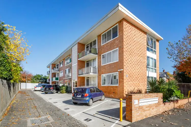 7/67 Ballarat Road, Footscray VIC 3011