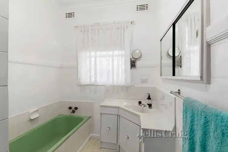 Second view of Homely house listing, 8 Schulz Street, Bentleigh East VIC 3165