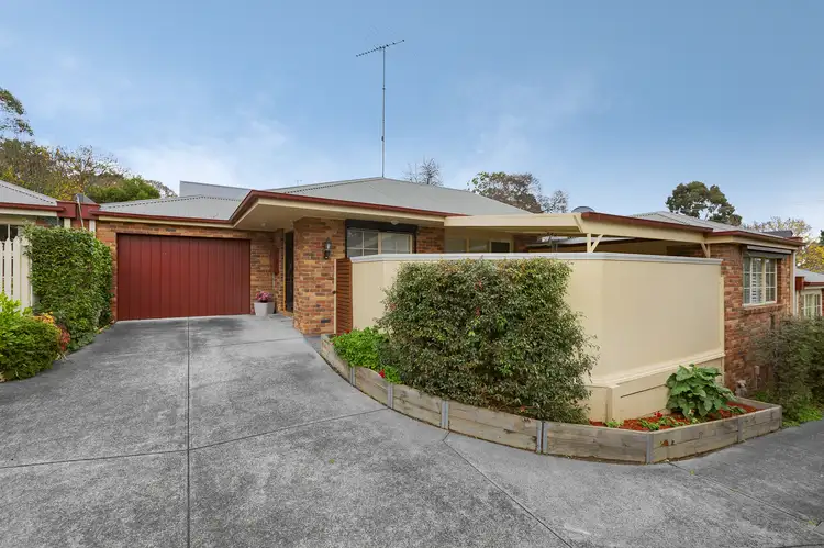 2/9 Mayona  Road, Montmorency VIC 3094