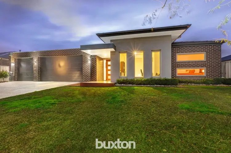 32 Chifley Drive, Delacombe VIC 3356