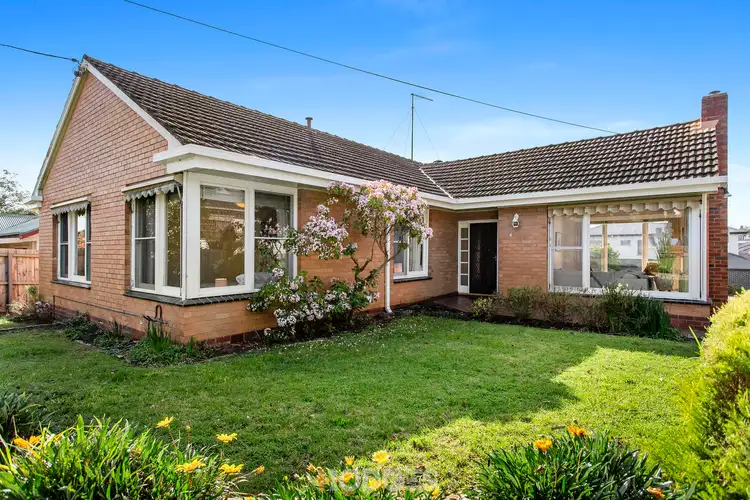 4 Leonard Street, Belmont VIC 3216