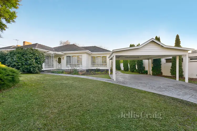 16 Rialton Avenue, Blackburn North VIC 3130