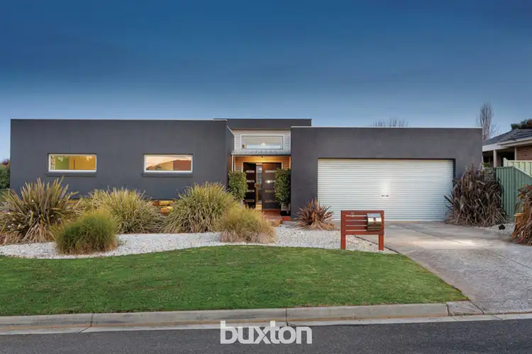 2 Pemberton Place, Miners Rest VIC 3352
