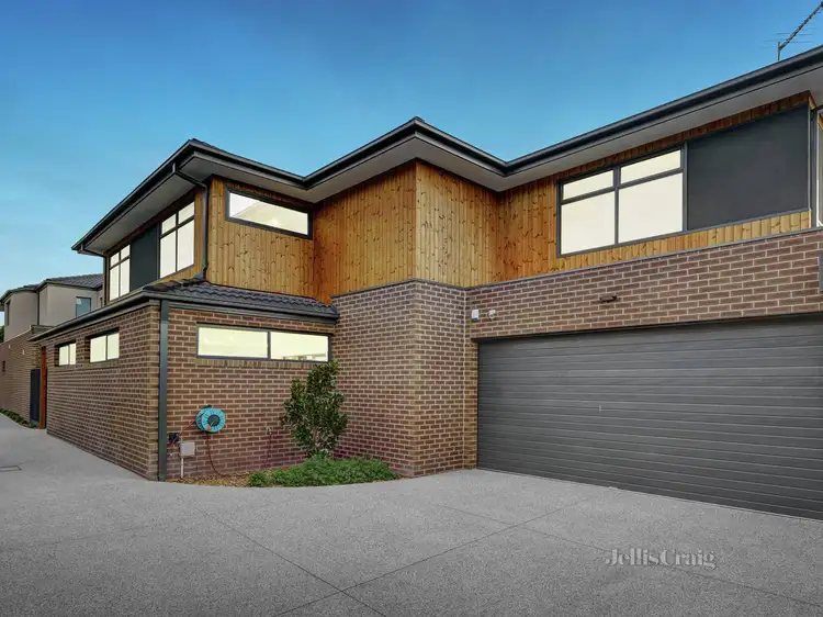 Main view of Homely townhouse listing, 2/1 Romney Close, Moorabbin VIC 3189