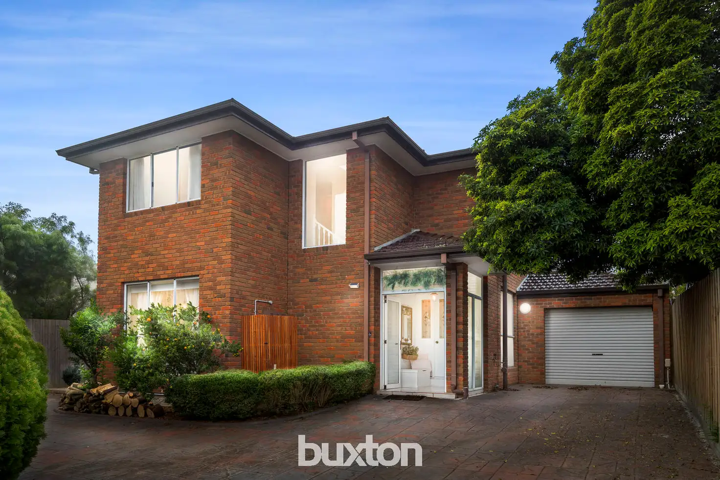 Main view of Homely townhouse listing, 2/10 Winifred Street, Oakleigh VIC 3166