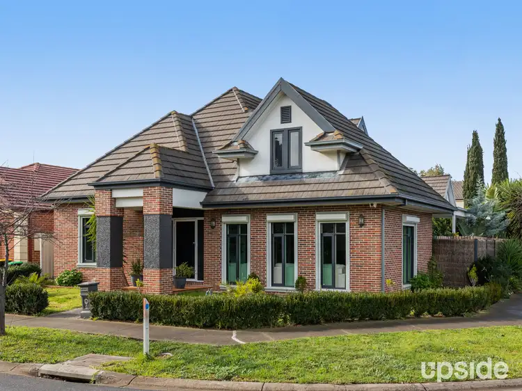 4 Sherdley Green, Caroline Springs VIC 3023