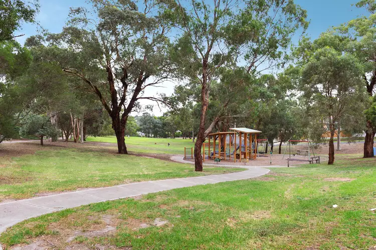 2/2 River  Street, Briar Hill VIC 3088