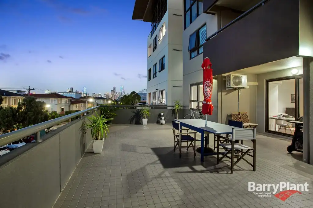 Main view of Homely apartment listing, 17/174 Esplanade East, Port Melbourne VIC 3207