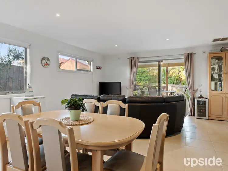 98 Mcmahons Road, Frankston VIC 3199