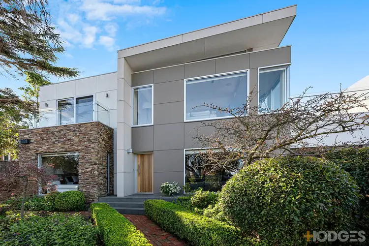 6 Mercer Parade, Newtown VIC 3220