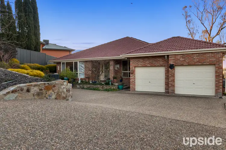 2 Wisteria Close, Jerrabomberra NSW 2619
