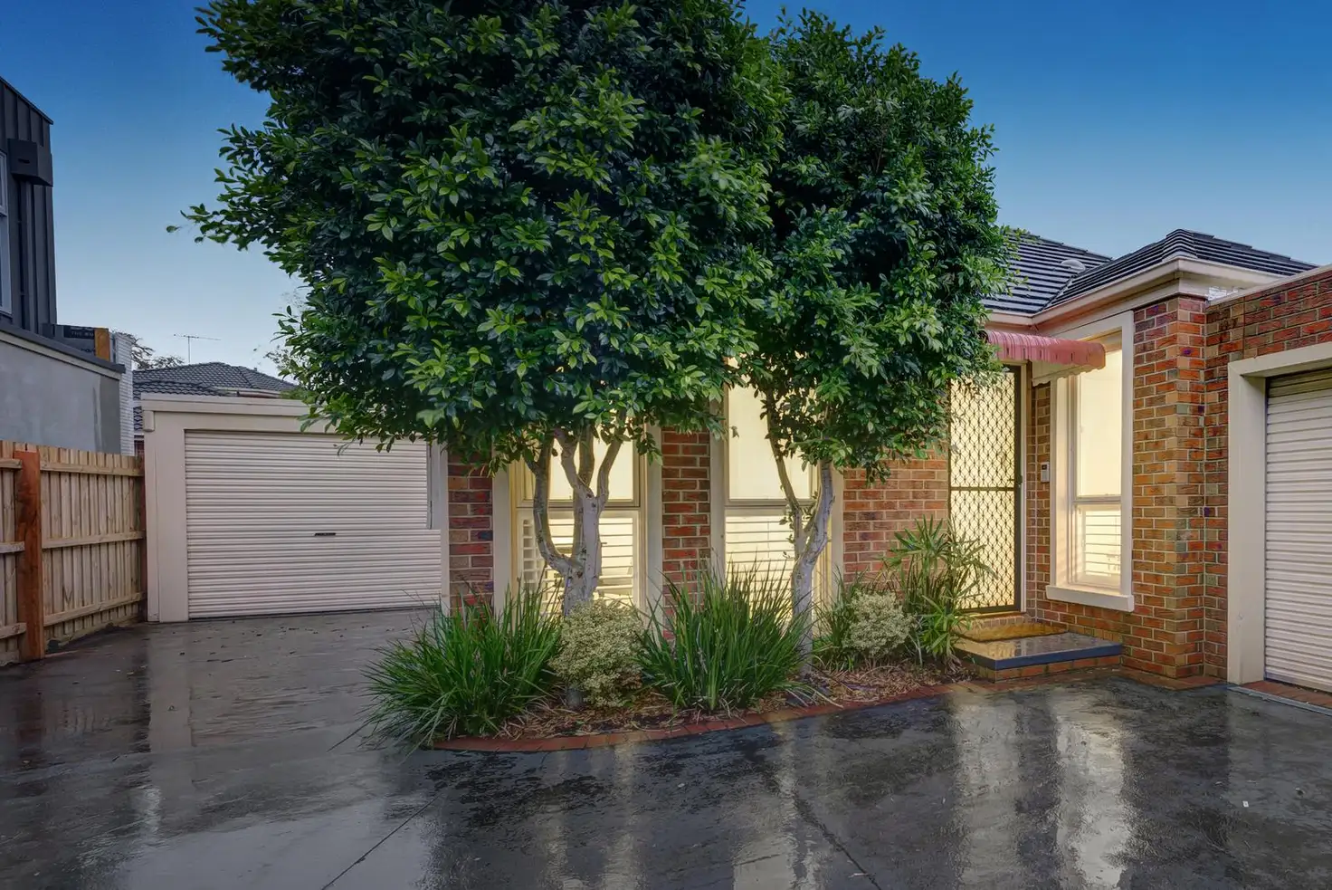 Main view of Homely townhouse listing, 2/7 Hopkins Street, Mckinnon VIC 3204
