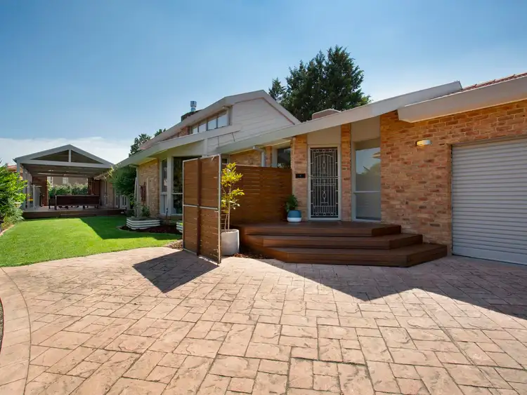 53 Maxine Drive, St Helena VIC 3088