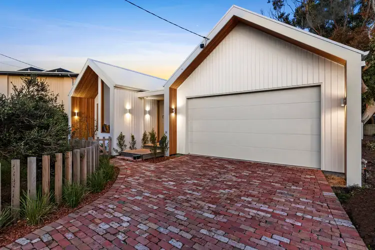 16 Rayleigh Avenue, Queenscliff VIC 3225