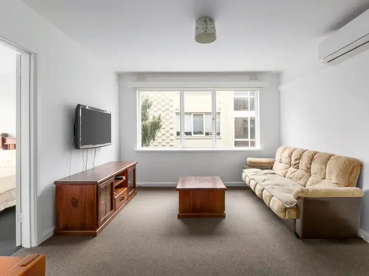 Second view of Homely apartment listing, 4/17 Oak Grove, Ripponlea VIC 3185