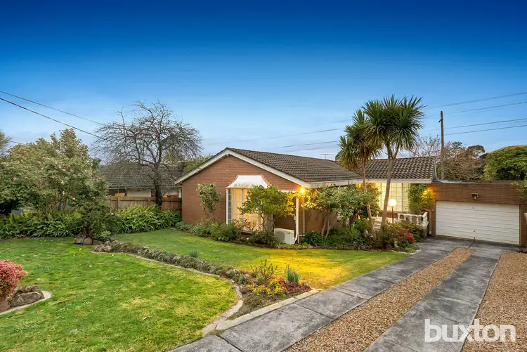 31 Sampson Drive, Mount Waverley VIC 3149